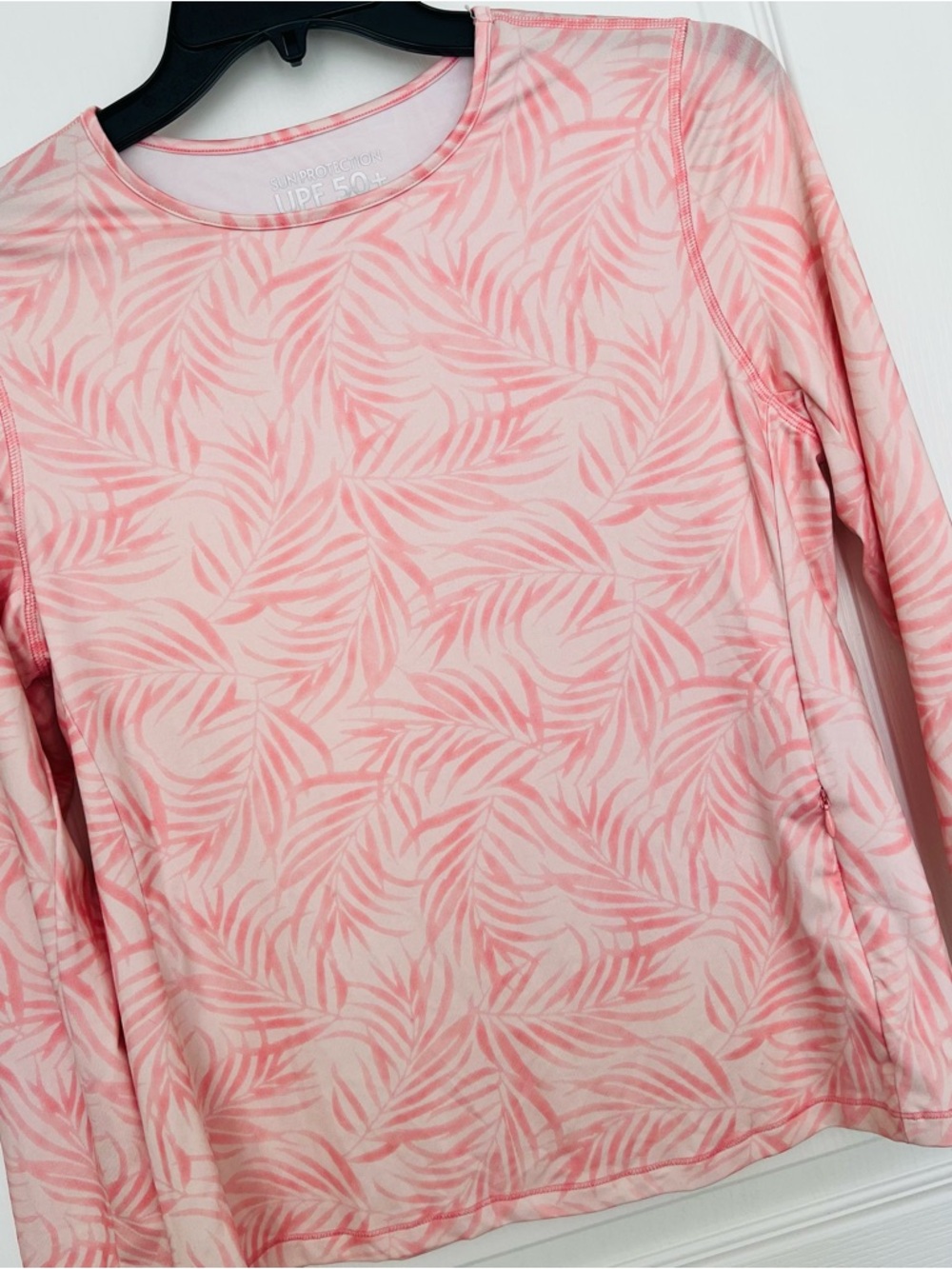 32 Degrees Light Coral UPF 50+ Sun Protection Cool Performance Tee Leaf Print M
